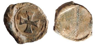 Cross Pattée in Raised Circle Bag Seal